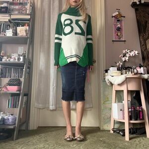 NWT Taiwanese Brand Man Ge Mu green & white varsity striped style knit sweater